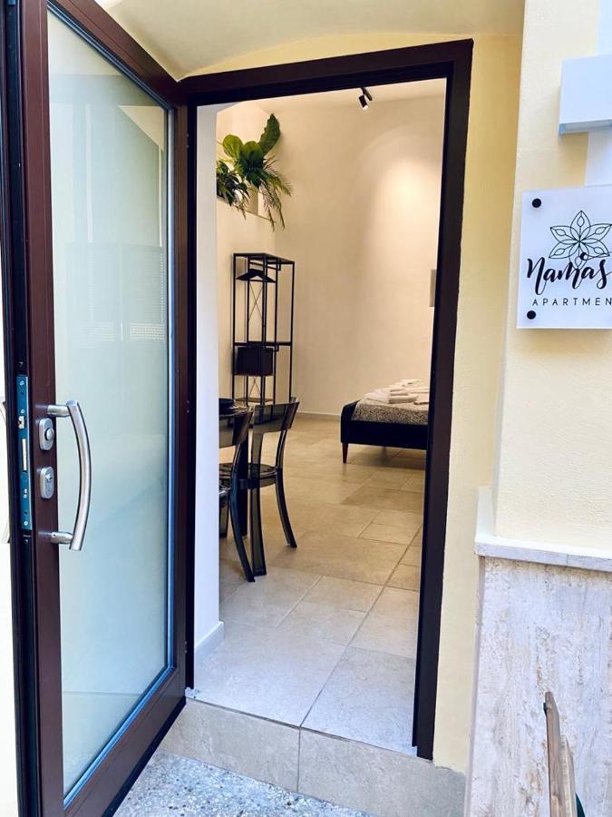Namaste Apartment Bari Esterno foto